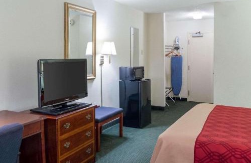 Yazoo City Cabin | Econo Lodge