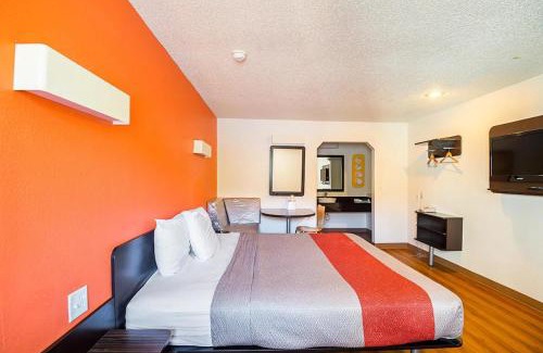 Blue Springs Hotel | Economy Hotel Kansas City