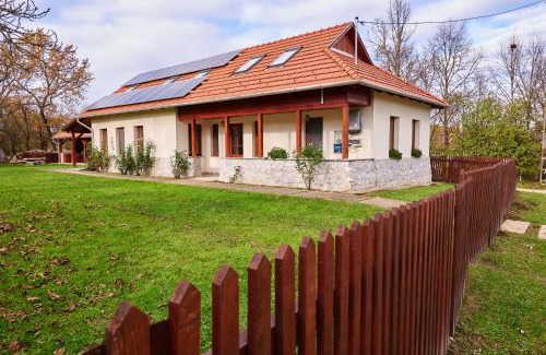 Becskehaza Apartment | Edelin Country House