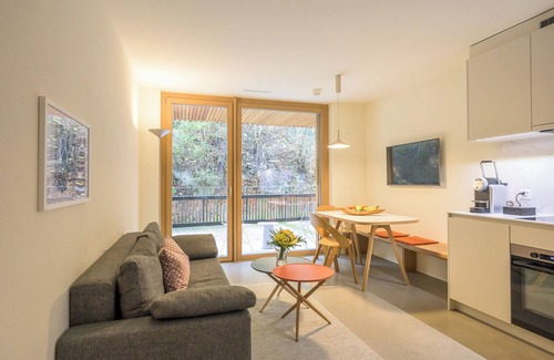 Flims Apartment | Edelweiss vacation apartment Stenna Flims: Modern 2.5-room, 43m², for 4 persons.
