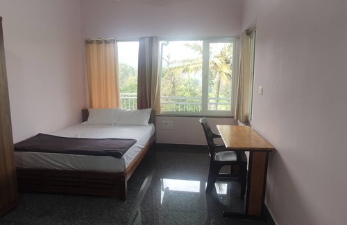 Rajakkad House | Edens Holidays - Beautiful Cozy Family Homestay in Rajakkad Near Munnar, Kerala
