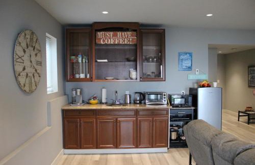Chemainus House | Edgewater sunrise apartment