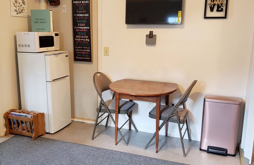Dover Apartment | Edi's Suites *Privacy And Comfort Away From Home*