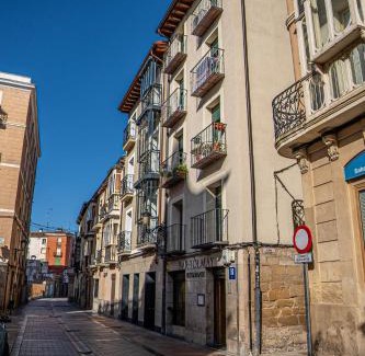 Logrono Historic Centre Apartment | EDIFICIO 1521