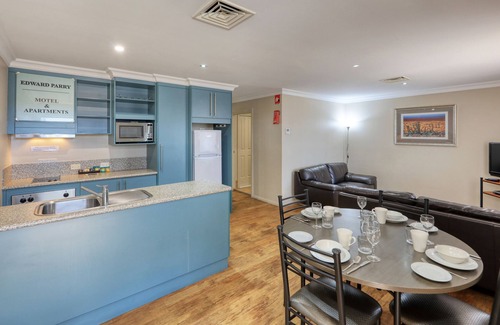 South Tamworth Hotel | Edward Parry Motel & Apartments