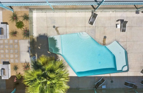 Roosevelt Condo | Efficient Living in DTPH - Poolside.
