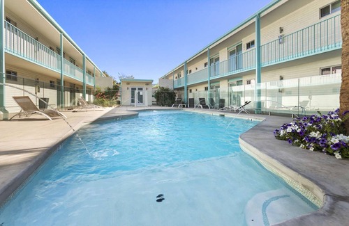 Roosevelt Condo | Efficient Living in DTPH - Poolside.