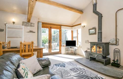 Grange-over-Sands House | Egg Pudding Stone
