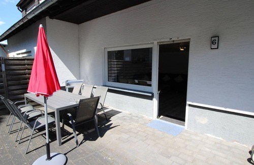 Immerath Apartment | EifelNatur 8, large family apartment with terrace and barbecue, pets welcome