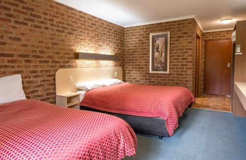 Eildon Hotel | Eildon Parkview Motor Inn. Room 2