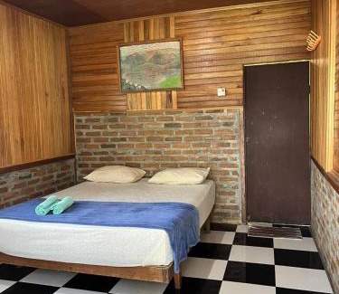 Maninjau Hotel | Eka's Bungalows