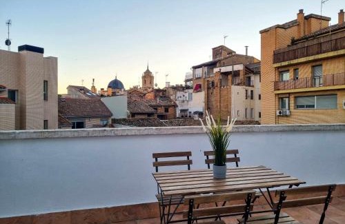 Barrio de Santo Domingo y San Martin Apartment | El Alce del Pilar ComoTuCasa
