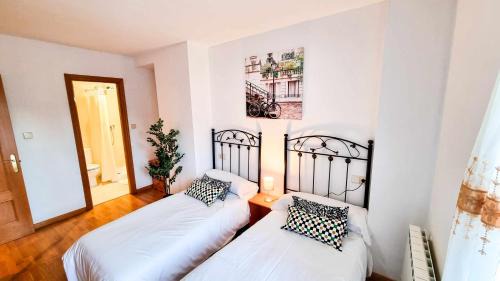 Barrio de Santo Domingo y San Martin Apartment | El Alce del Pilar ComoTuCasa
