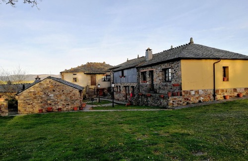 Grandas de Salime Apartment | El Antiguo Granero (The Old Barn)