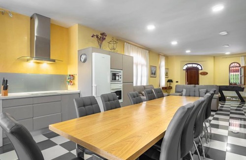 Baena House | El Balcon by Interhome
