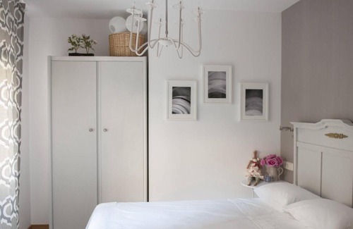 Lleida Bed & Breakfast | El jardí de l'avet