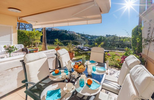 Elviria Apartment | El Jardin Del Mar (Elviria Hills)