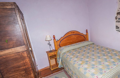 Lazado Cottage | El Llao, cozy cottage for 2/4 people with fireplace.