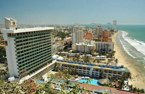 Las Gaviotas Apartment | El Moro Tower el Cid at Mazatlan 2