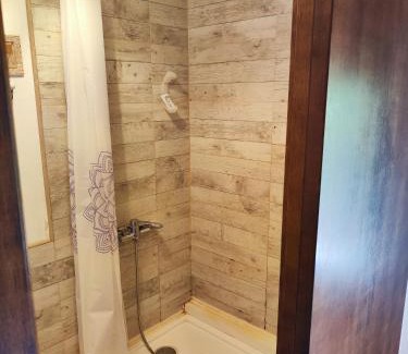 Vallgorguina House | El Niu - L'Amagatall de Cal Tonedor Guest House