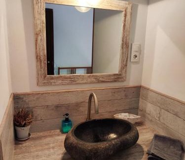 Vallgorguina House | El Niu - L'Amagatall de Cal Tonedor Guest House