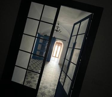 Almendral House | El palacete azul