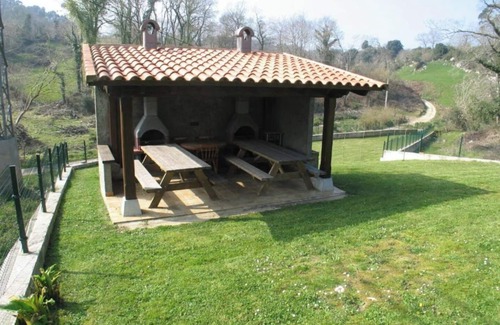 La Portilla House | El Prau the Church, RED HOUSE