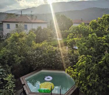 Corneilla-de-Conflent Apartment | El Solà - Appartement avec accès piscine et jardin
