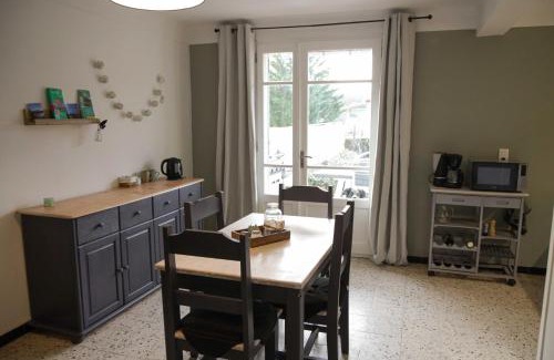 Corneilla-de-Conflent Apartment | El Solà - Appartement avec accès piscine et jardin