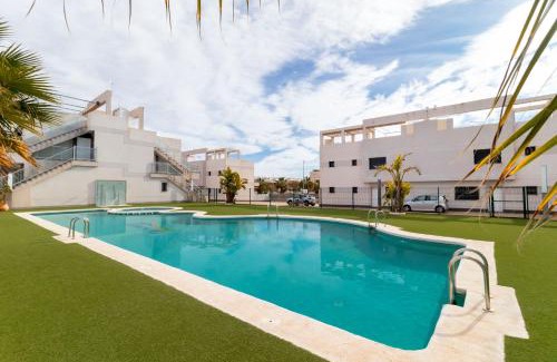 Pueblo Latino House | El sol del Mediterráneo