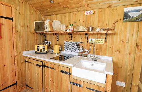 Llandrindod Wells Cottage | ELAN, pet friendly, character holiday cottage in Rhayader