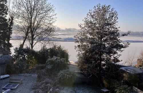 Allermohe Condo | Elbblick 1, right on the Dove Elbe, close to the city