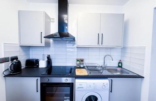Pudsey Apartment | Elegant 1 bed flat, Sleeps 4, Free parking, Pet friendly, Pudsey, Leeds
