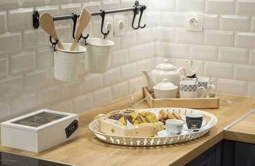 Omonia Apartment | Elegant 2-BD Apt in the Center of Athens
