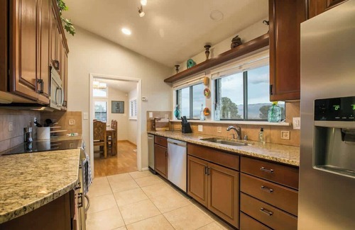 Paradise Hills Civic House | Elegant 5BR Home w/Pool Table