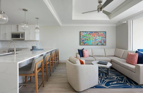Charlotte Harbor House | Elegant and Stylish One-Bedroom – Steps to Dining and Waterfront Trails