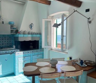 Borgo Antico Apartment | Elegant apartment with sea view