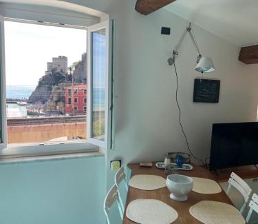 Borgo Antico Apartment | Elegant apartment with sea view