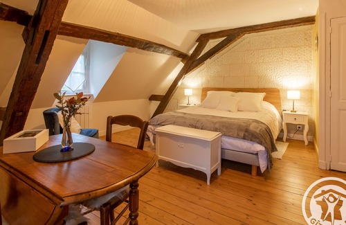 La Menitre Bed & Breakfast | Elegant B&B near Loire with park and pool