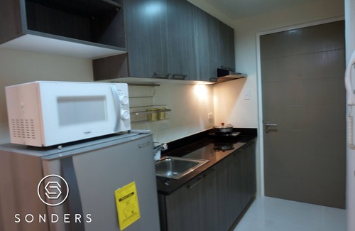 Ortigas Center Condo | Elegant Designer Studio at The Currency