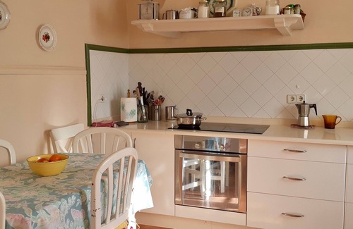 Lourenza Villa | Elegant Villa with lush, private, enclosed garden, close to culture and beaches!