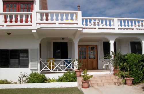 Rendezvous Bay Villa | Elegant Family Friendly Villa with pool overlooking Rendezvous Bay