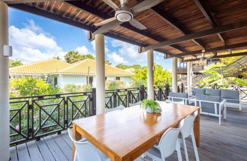 Pietermaai District House | Elegant Getaway for Couples & Friends at Blue Bay
