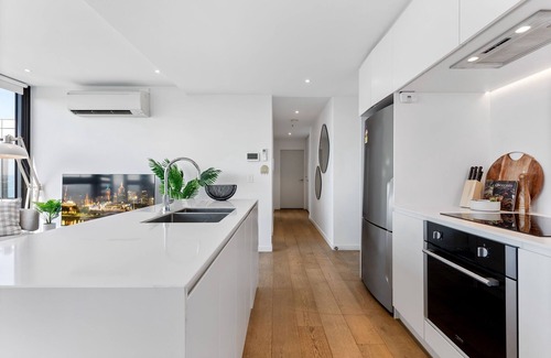 Flemington Apartment | Elegant Inner-West 2-Bed with City Views & Pool