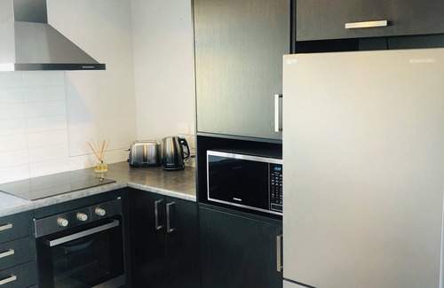 Hobsonville Apartment | Elegant minimalistic 3 BR apartment in stunning Hobsonville Point