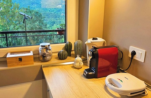 Rubiana Apartment | Elegant Mountain View Suite [Netflix-Wifi-Xbox]
