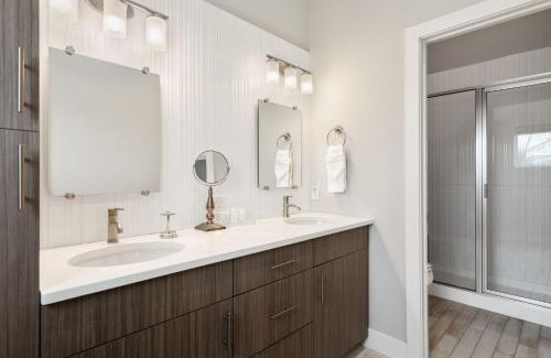 Old Town North House | Elegant Oasis - Fireplaces, King Beds, Mtn Views!
