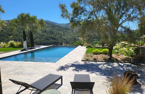 Los Gatos Ski Chalet | Elegant Pool-Side Chalet in Charming Los Gatos