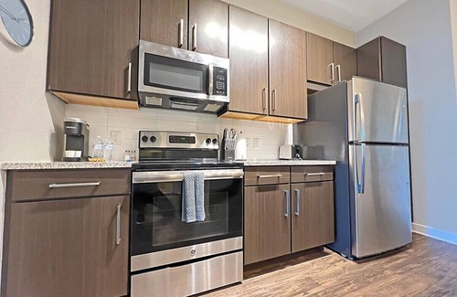 Carver City - Lincoln Gardens Apartment | Elegant, Sophisticated Living in Central Tampa