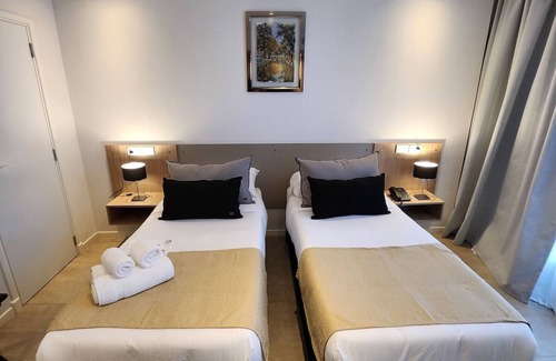 Rio Cuarto Hotel | Elegant Stay Near Plaza Estrada With Outdoor Pool Free Breakfast And Parking